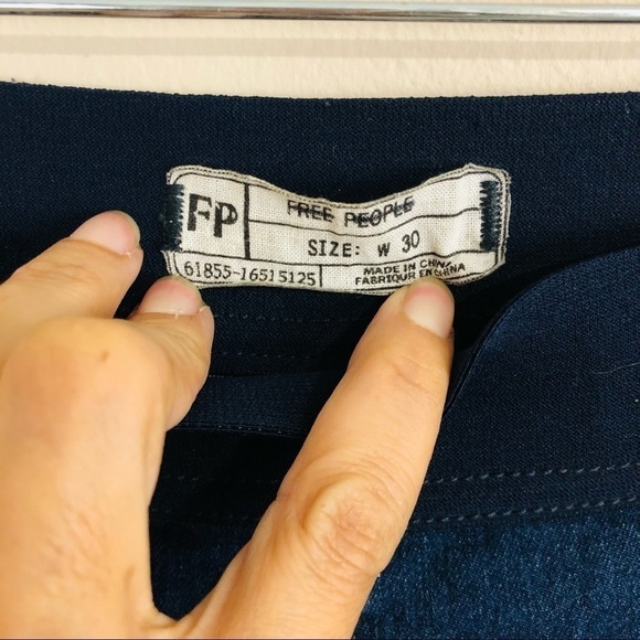 Vintage Free People dark blue skinny jeans, stretchy fit womens size 30 curvy - Picture 2 of 7